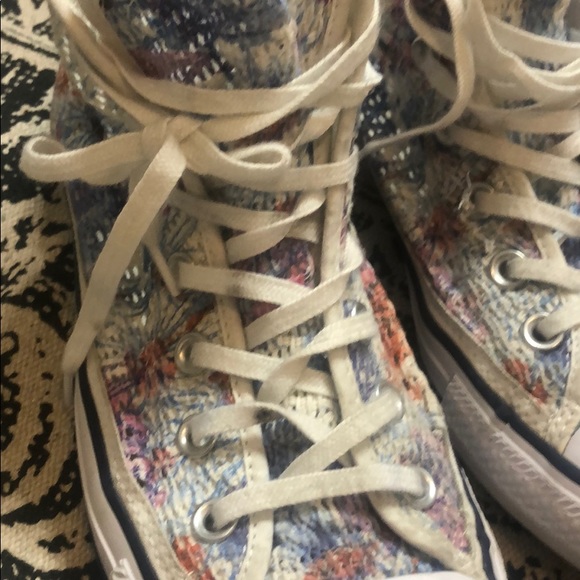 Converse All Star Chucks sz 7 Womens EUC - Picture 2 of 4